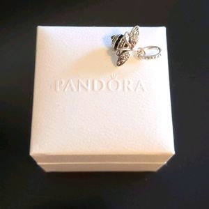 Pandora queen bee charm 🐝